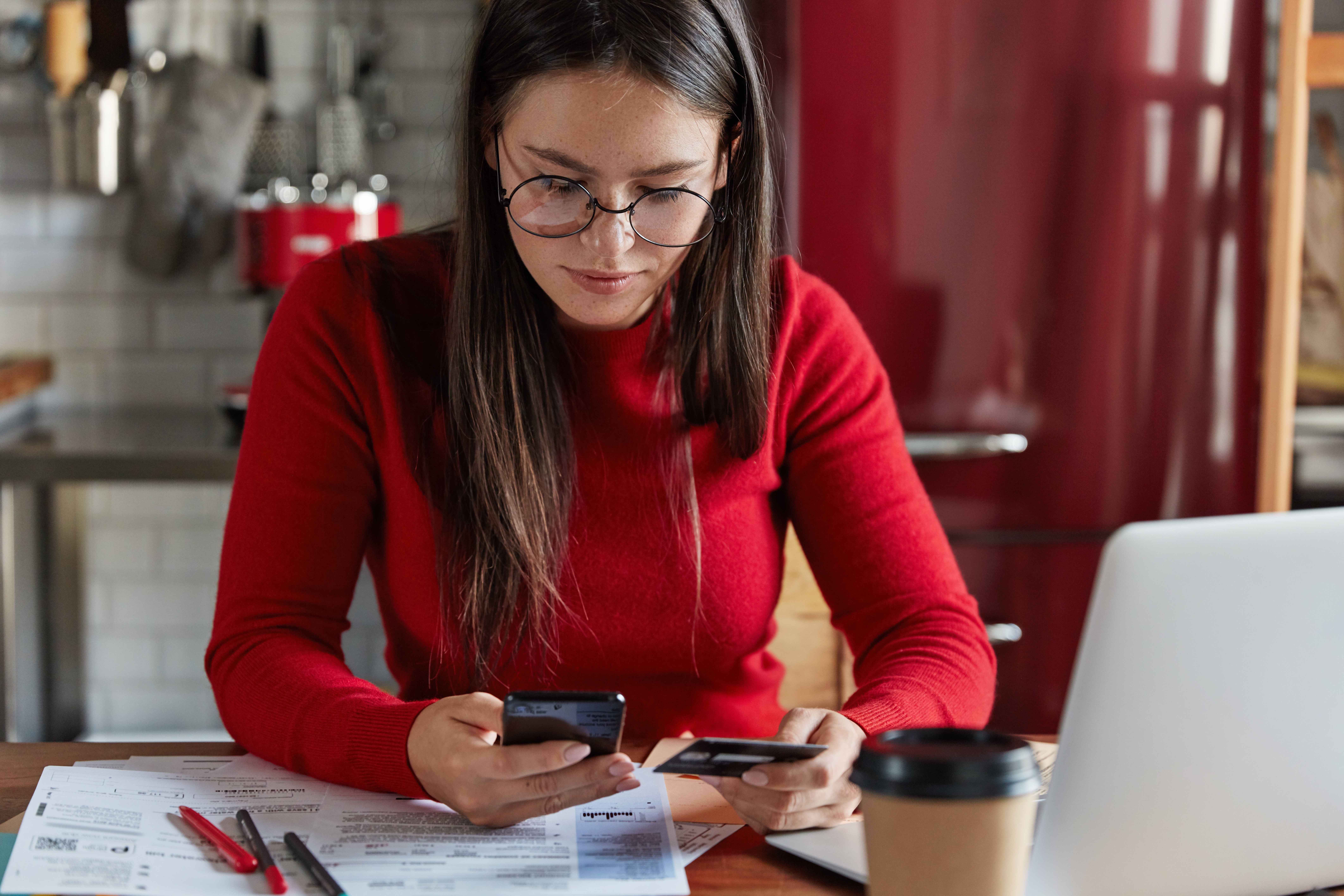 Pesquisa Paga e Orgânica: Como Encontrar o Equilíbrio Ideal na Sua Estratégia de Marketing Digital